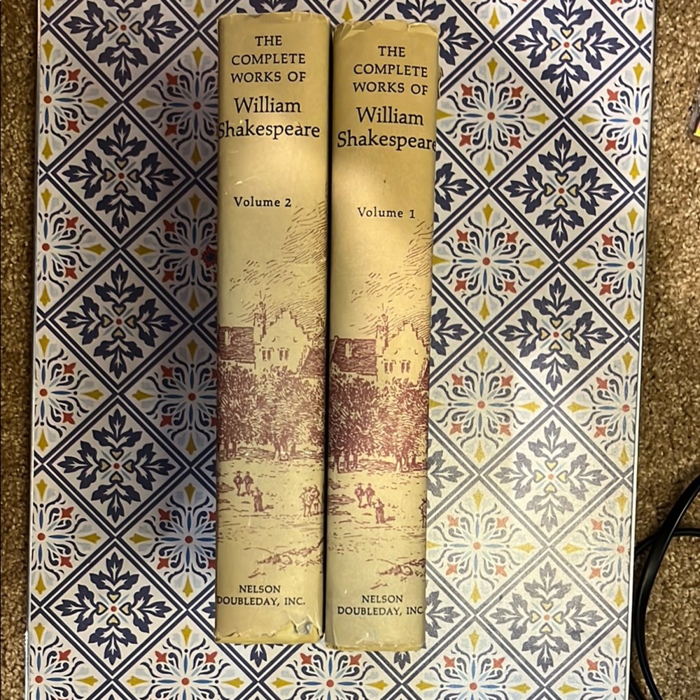 The Complete Works of William Shakespeare - Cream and Brown Hardcover Volumes